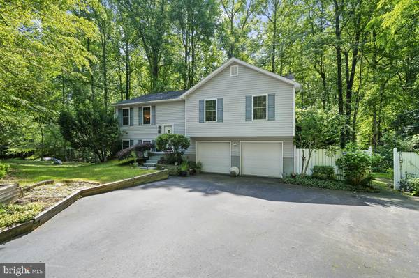 1910 WOODED TRCE, Owings, MD 20736