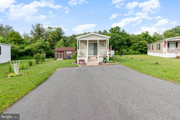 New Bloomfield, PA 17068,26 MEADOWVIEW DR