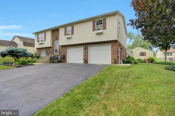 Chambersburg, PA 17202,1617 OLD KILN DR #33