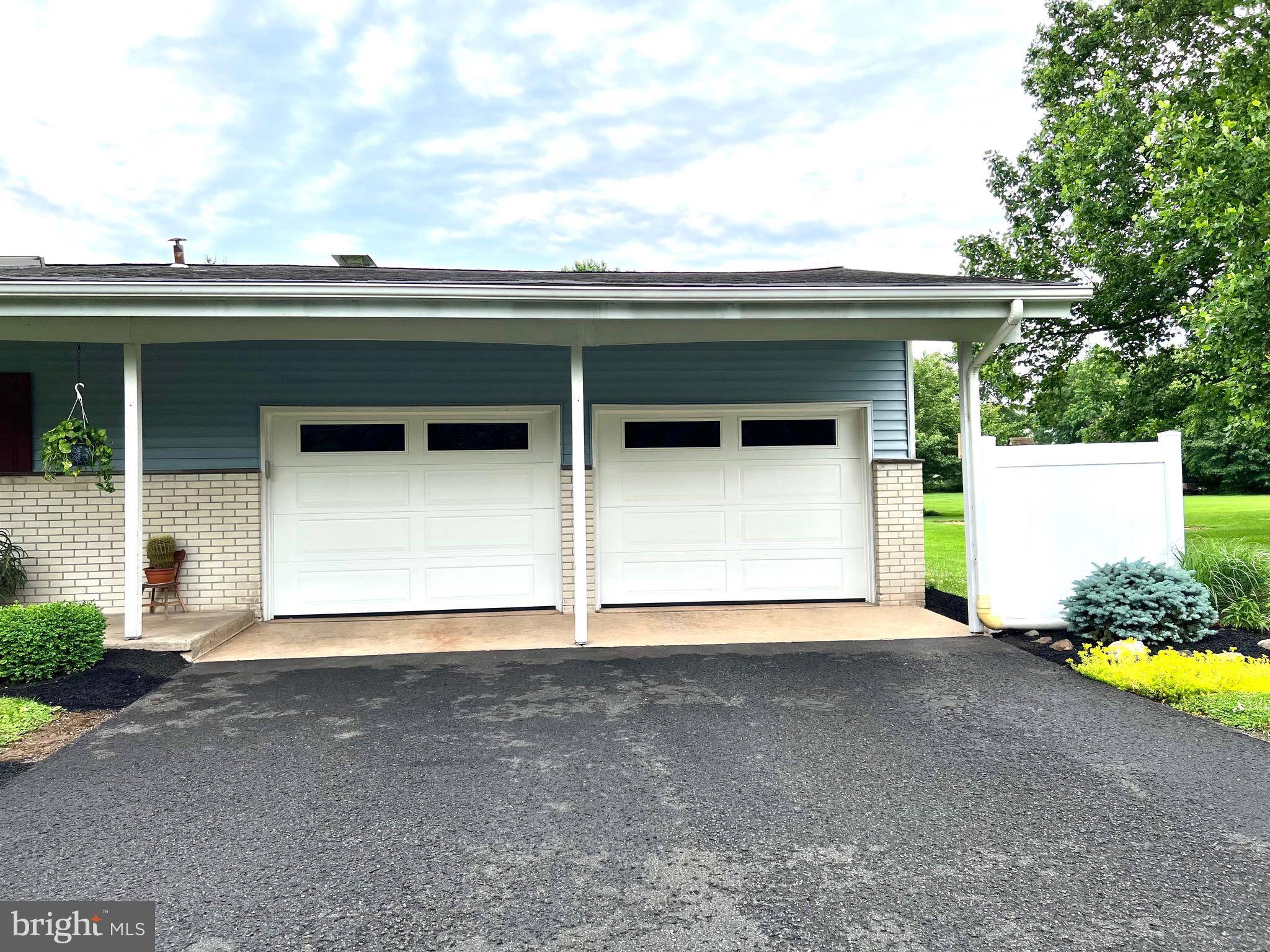 Harleysville, PA 19438,522 HARLEYSVILLE PIKE