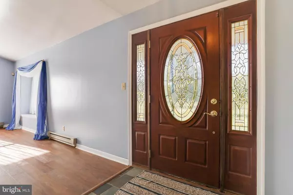 Martinsburg, WV 25404,598 WHITE OAKS DR