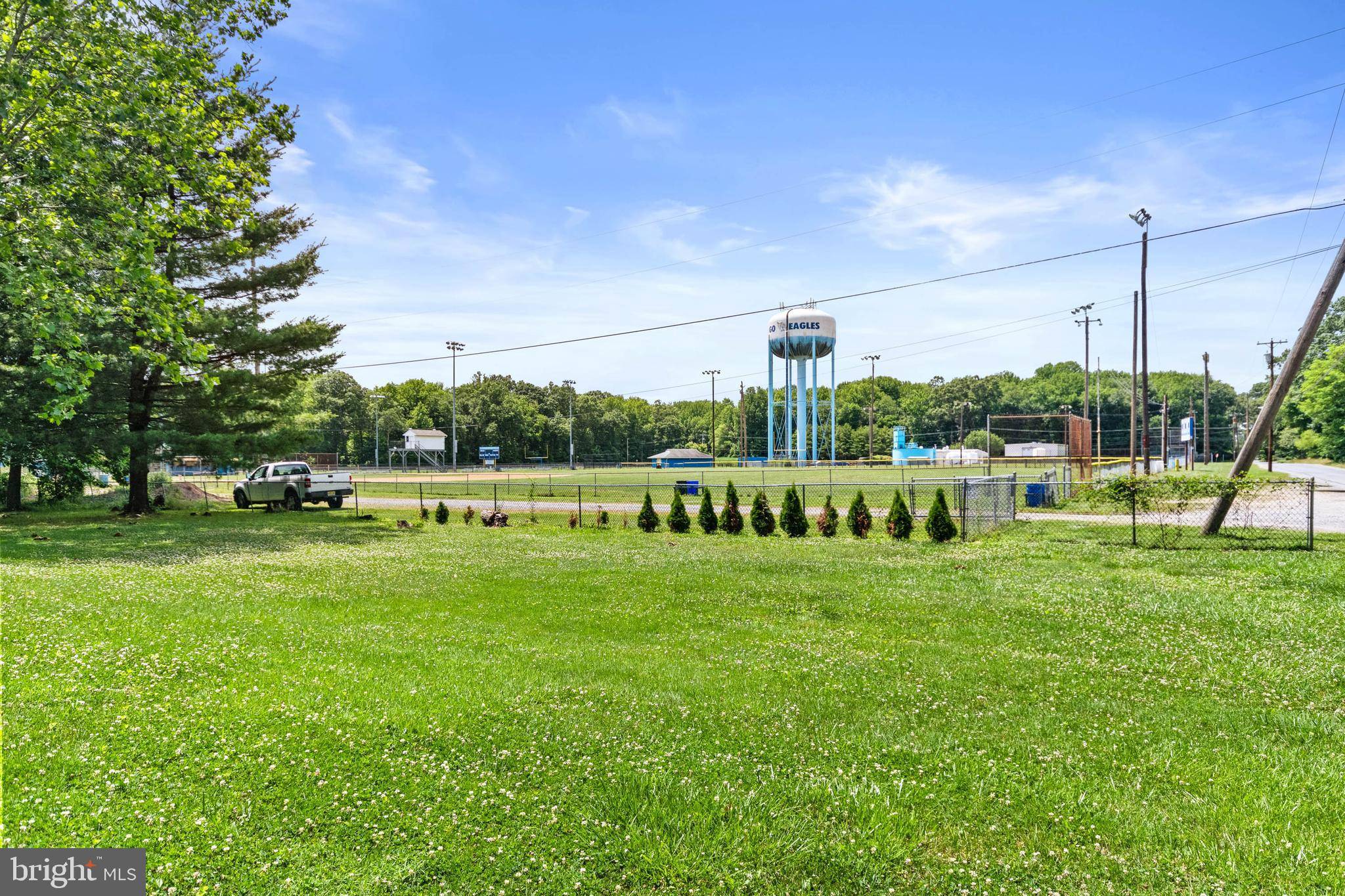 Pennsville, NJ 08070,15 TUFT RD