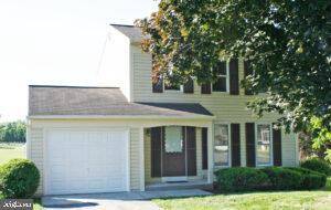 Lancaster, PA 17601,136 WARREN WAY