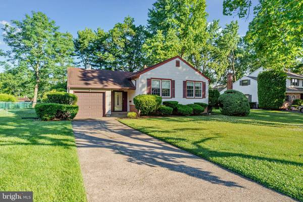 106 ACADIA DR, Cinnaminson, NJ 08077