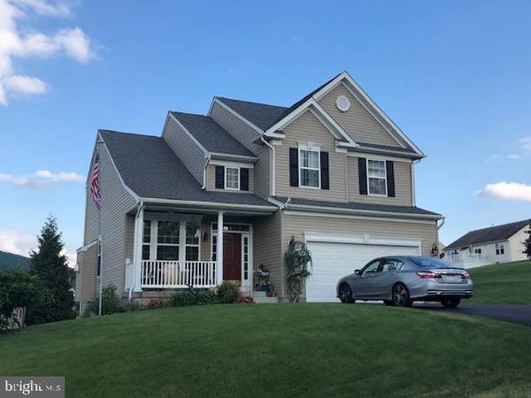 2911 CONSTELLATION DR, Chambersburg, PA 17202