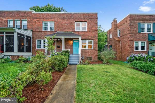 545 E NELSON AVE, Alexandria, VA 22301