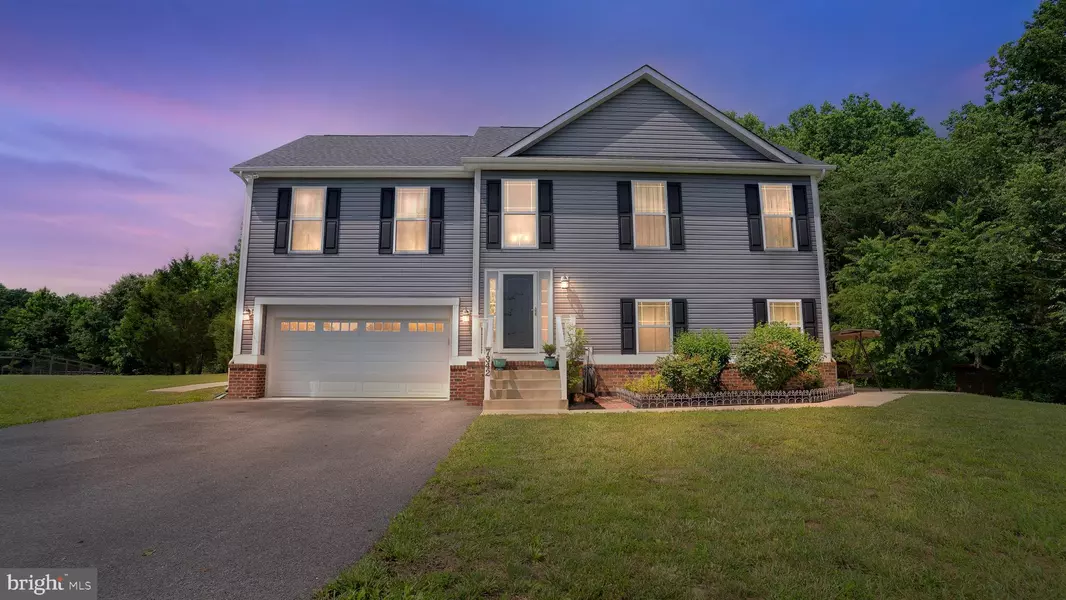 7342 SAINT JOSEPH PL, Hughesville, MD 20637