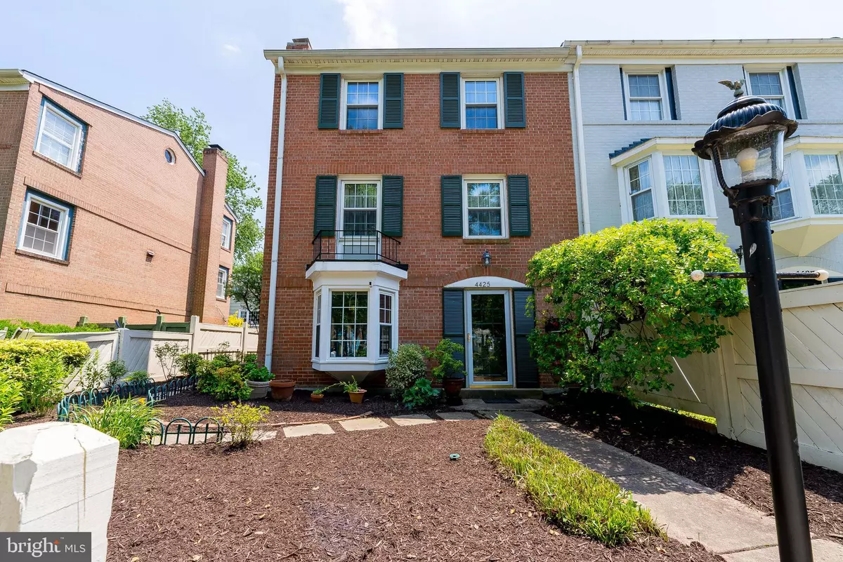 Alexandria, VA 22309,4425 LONGWORTHE SQ