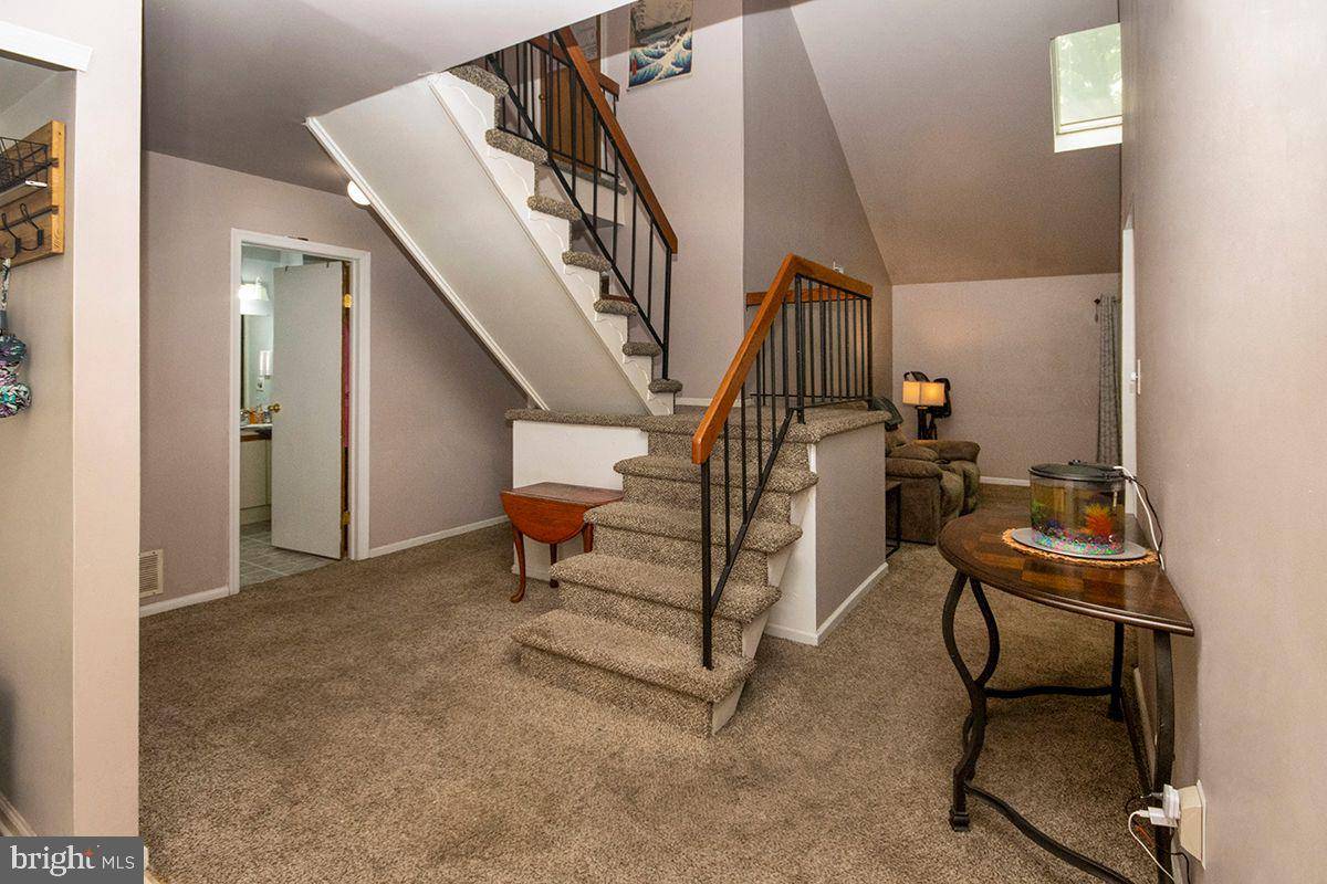 Sicklerville, NJ 08081,231 KEATS CT