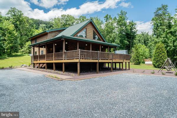 251 LOG HOME PL, Stanley, VA 22851