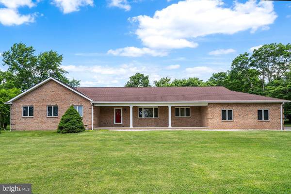 161 HILL SCHOOL RD, Douglassville, PA 19518