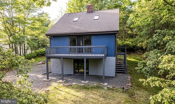 1460 CLOVER RD, Long Pond, PA 18334