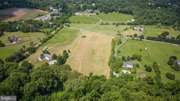 Paeonian Springs, VA 20129,16786 CLARKES GAP RD