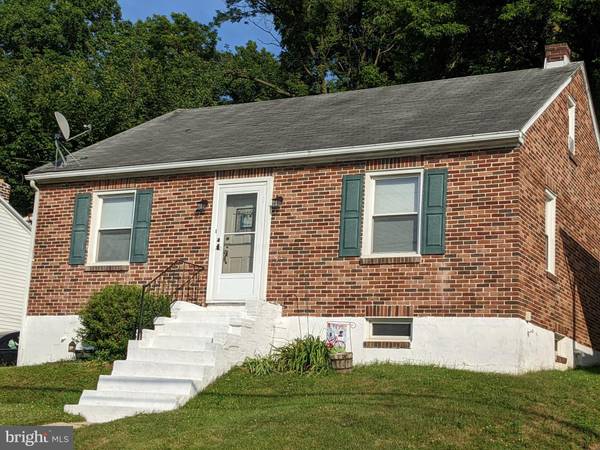 570 HILLCREST RD, York, PA 17403