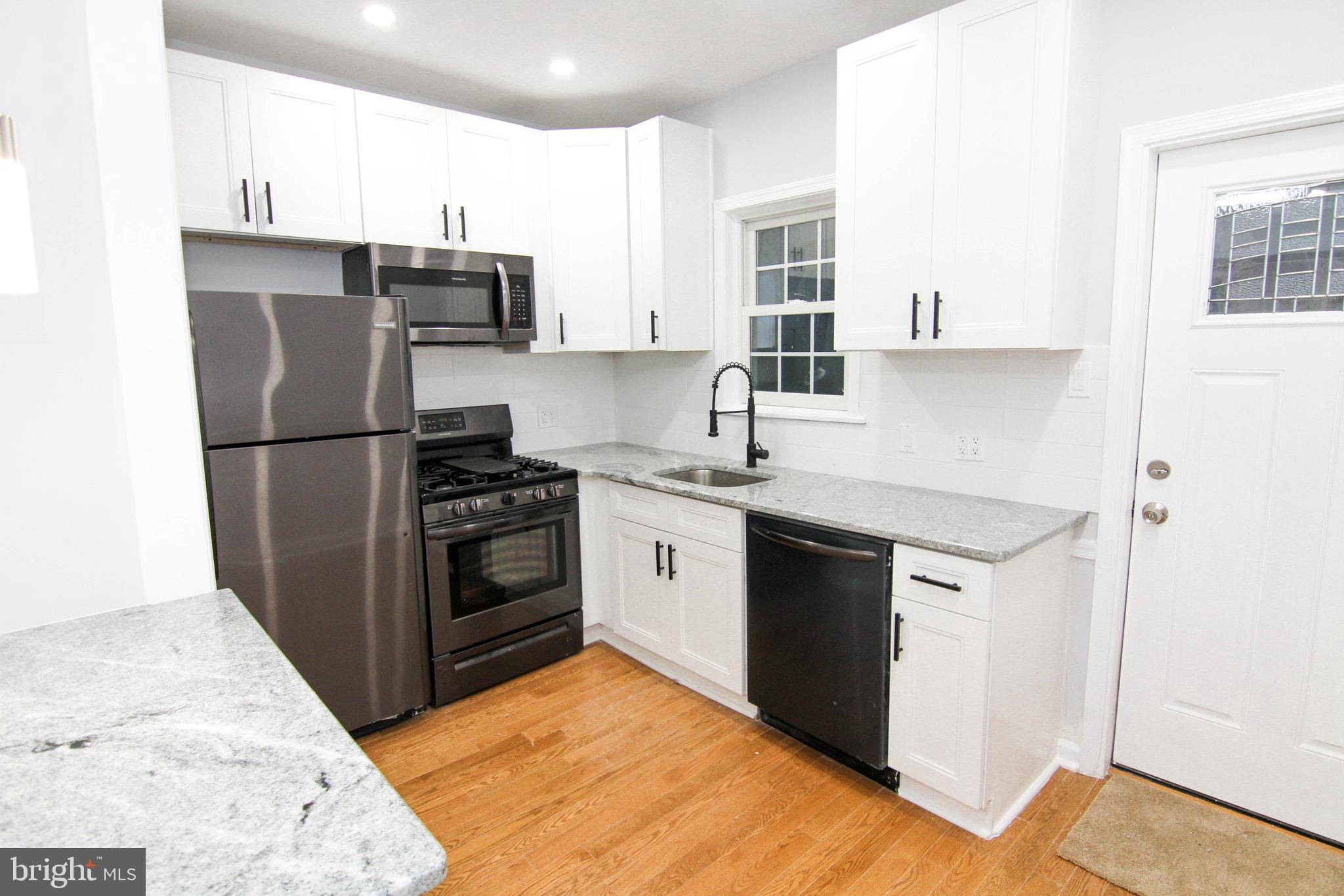 Philadelphia, PA 19147,1121 S 3RD ST