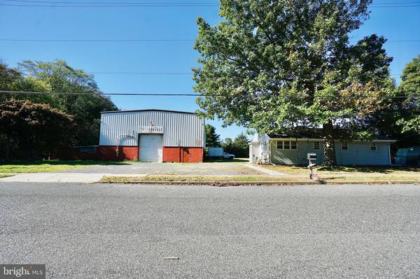 352 N ATLANTIC AVE, Clayton, NJ 08312