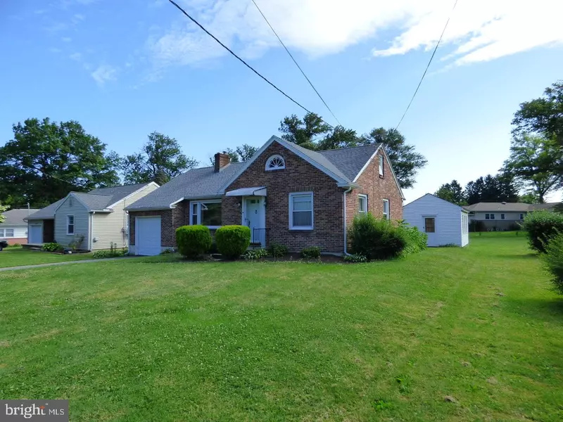 439 LOCUST GROVE RD, York, PA 17402