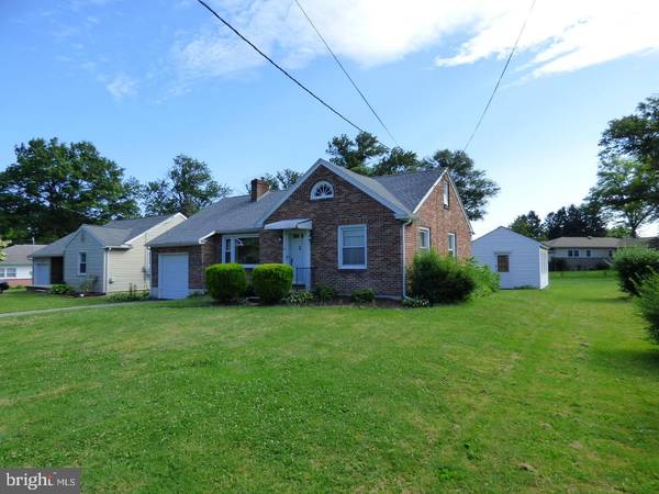 439 LOCUST GROVE RD, York, PA 17402