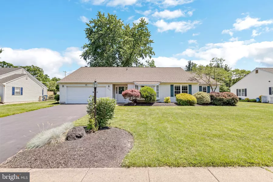 400 LENAPE LN, Yardley, PA 19067