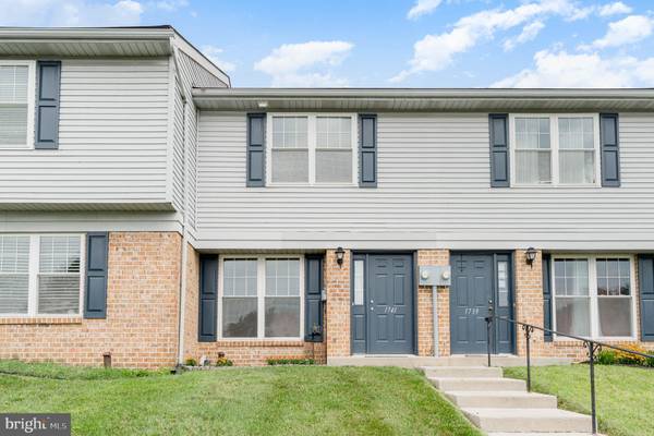 1741 LONG DR, York, PA 17406