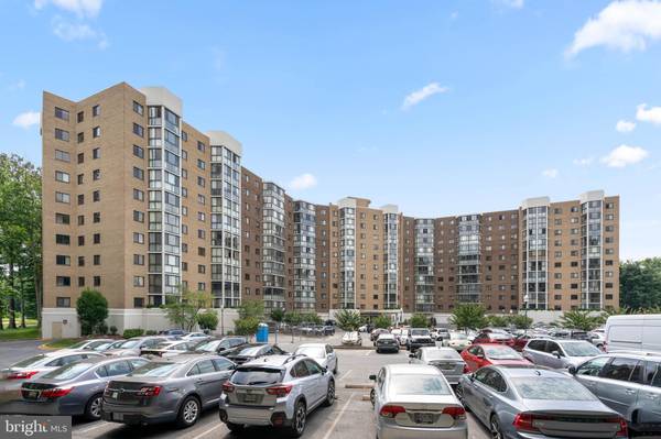 Silver Spring, MD 20906,15100 INTERLACHEN DR #4-226