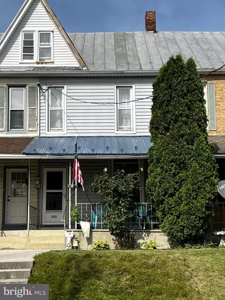 203 S PENN ST, Shippensburg, PA 17257