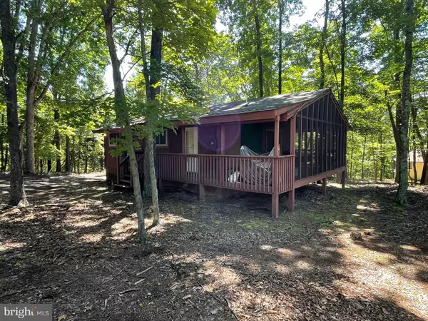 131 ANIMIKEAN RDG, Hedgesville, WV 25427