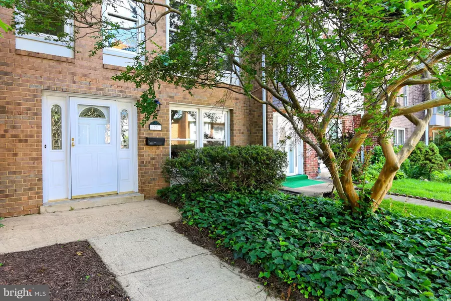 6325 EIGHTH ST, Alexandria, VA 22312