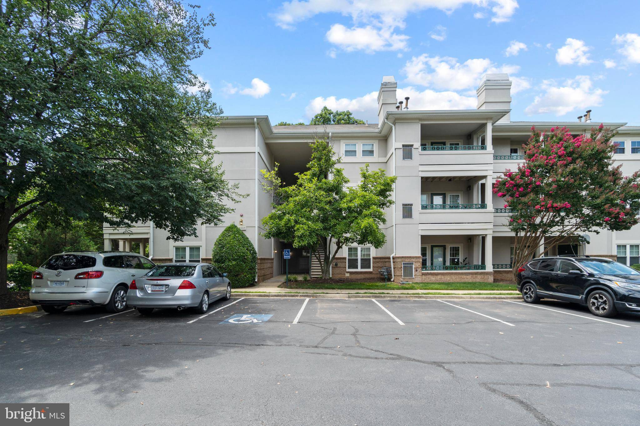 Reston, VA 20190,12005 TALIESIN PL #23