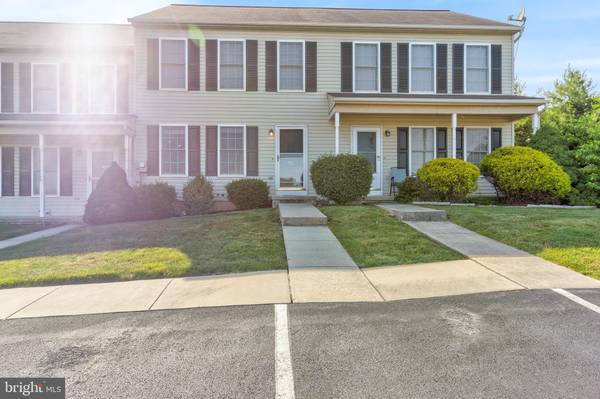 Mount Joy, PA 17552,711 KNOLL DR