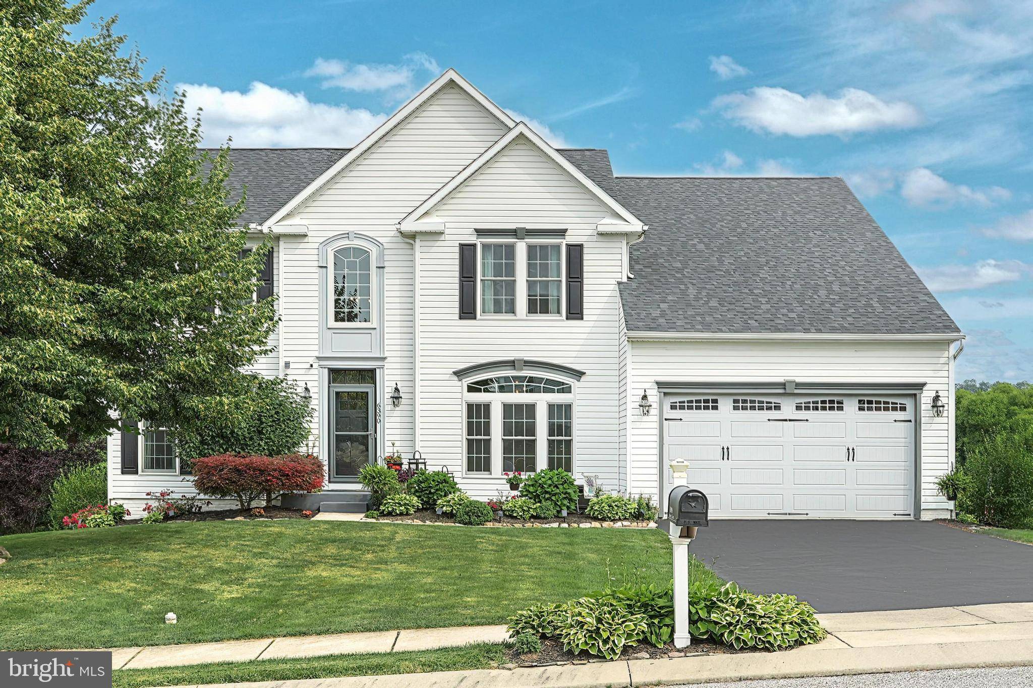 6390 LAUREN LN, Spring Grove, PA 17362