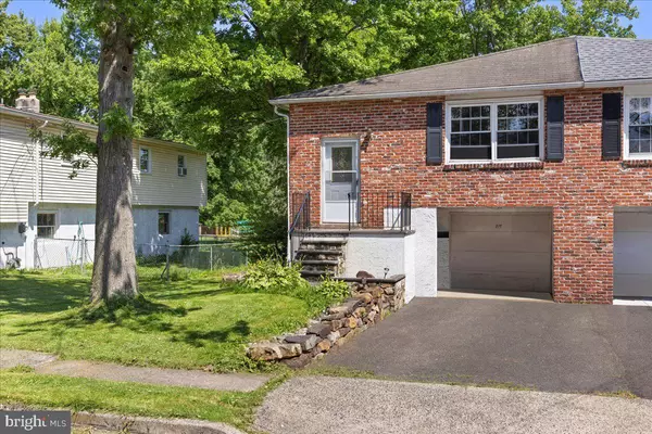 Lansdale, PA 19446,819 PENNBROOK AVE