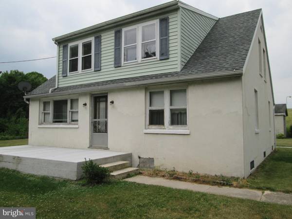 5 CHANNEL DR, Carlisle, PA 17013