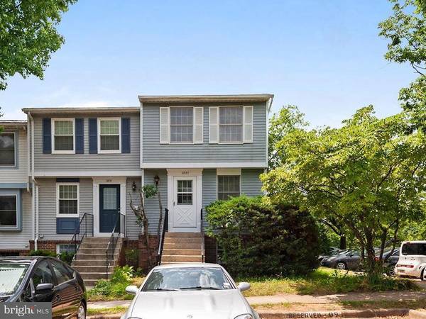 2853 MIDDLEBORO DR, Falls Church, VA 22042