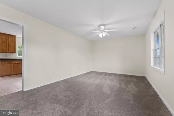 Tappahannock, VA 22560,325 HOPE LN