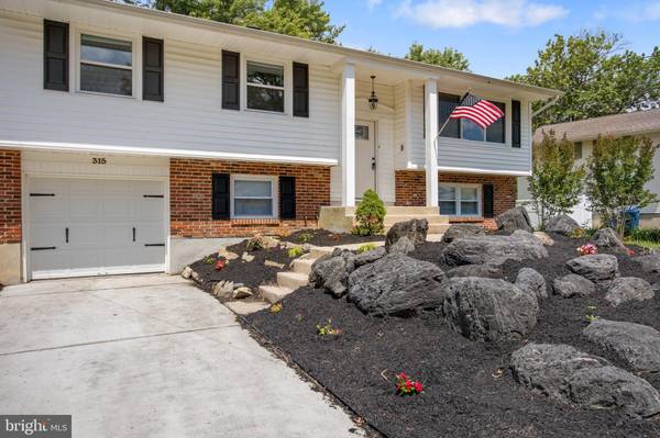 315 BRANDYWINE DR, Marlton, NJ 08053