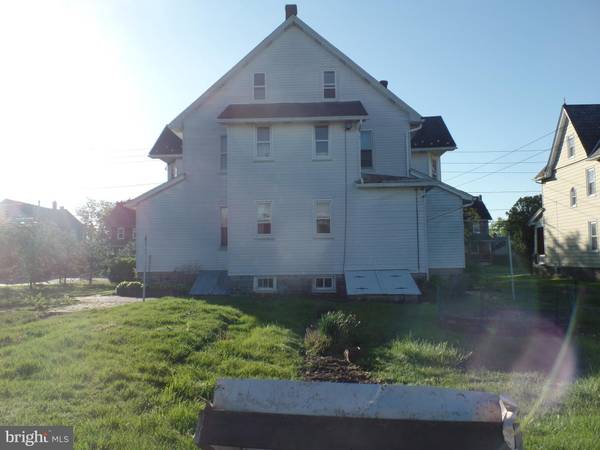 Richlandtown, PA 18955,140 S MAIN ST