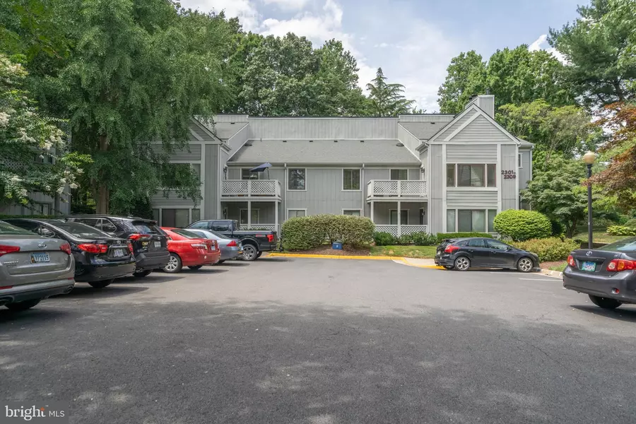 2303 HUNTERS RUN DR #2303, Reston, VA 20191