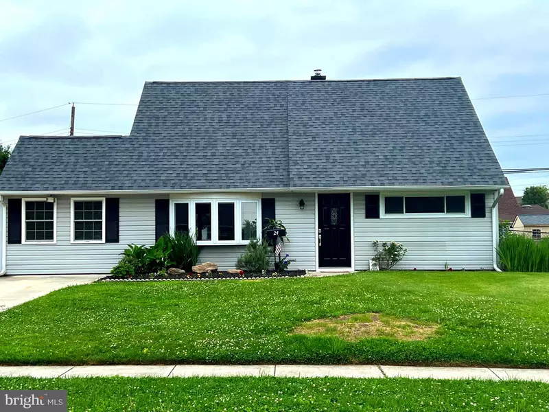 24 CLEFT ROCK RD, Levittown, PA 19057