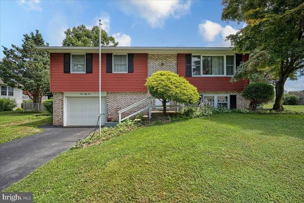 355 PRIMROSE LN, Mountville, PA 17554