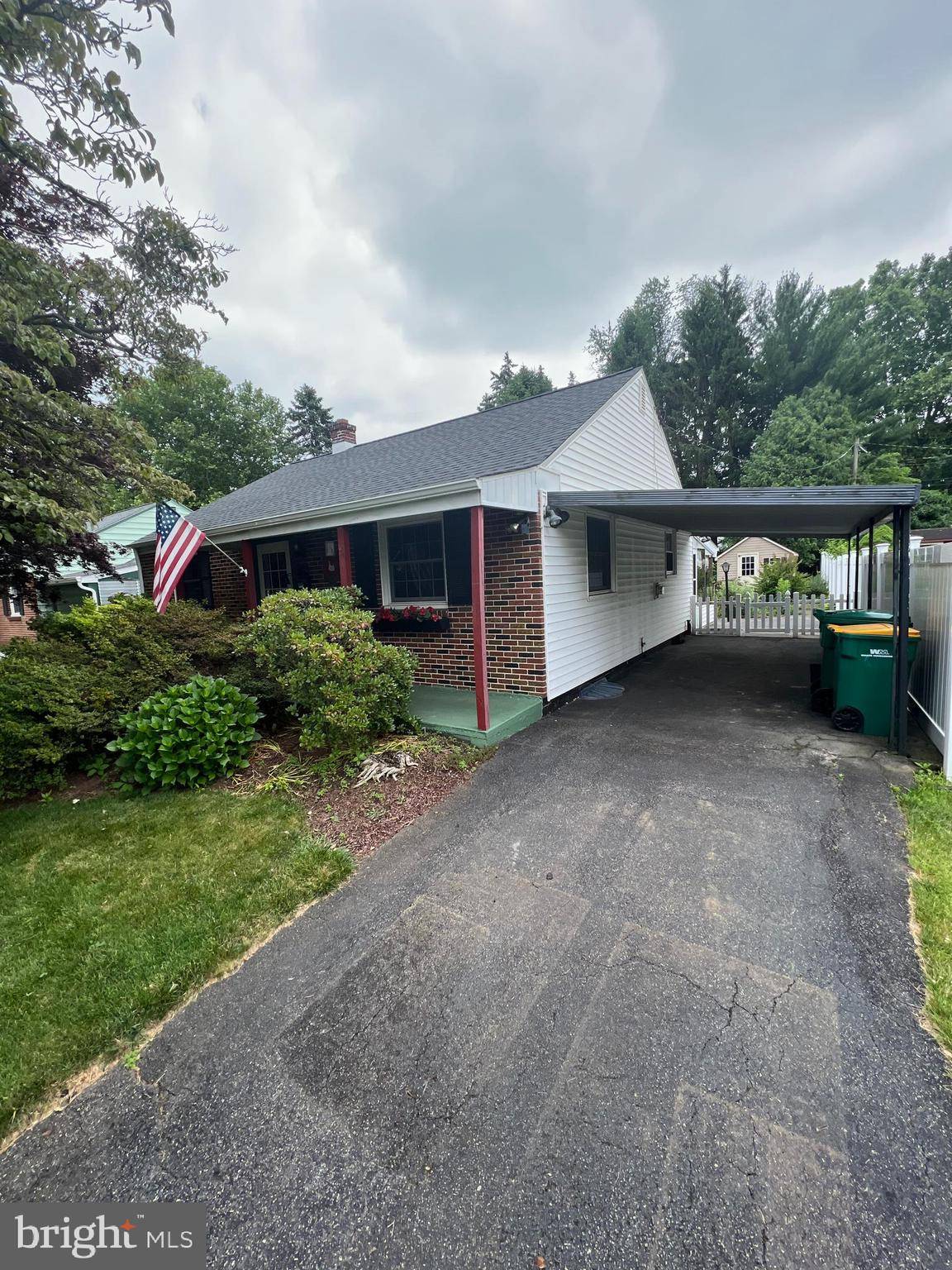 208 ELIZABETH DR, Lancaster, PA 17601