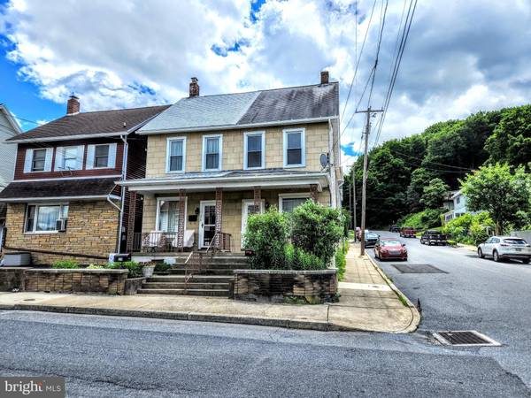 331 W SOUTH ST, Slatington, PA 18080