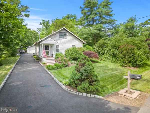 19 LUDLOW AVE, Belle Mead, NJ 08502