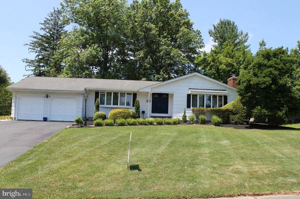 35 CROWN RD, Ewing, NJ 08638