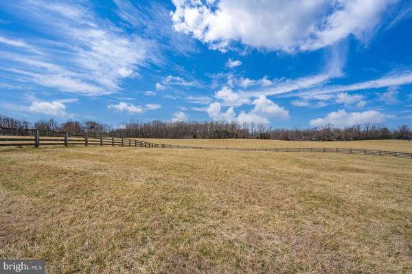 18562 BROOKE RD, Sandy Spring, MD 20860