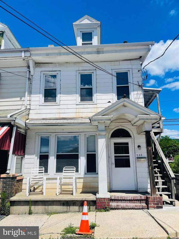 Tamaqua, PA 18252,233 CEDAR ST