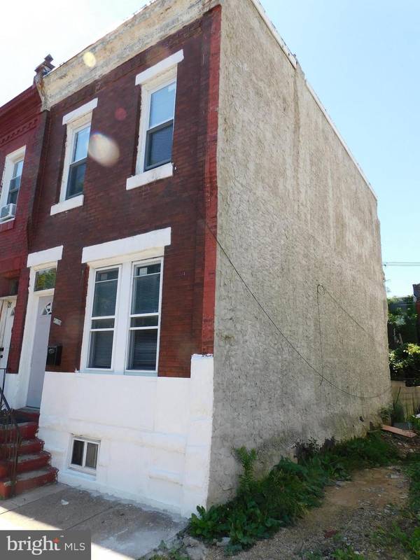 2052 W HAGERT ST, Philadelphia, PA 19132