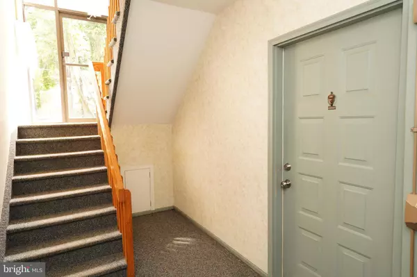 East Windsor, NJ 08512,2312 OLD STONE MILL DR