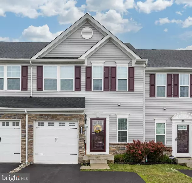 1615 JOANN CIR, Hatfield, PA 19440