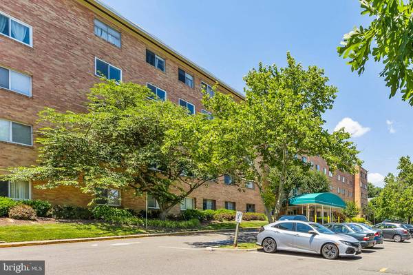 Arlington, VA 22204,750 S DICKERSON ST #405